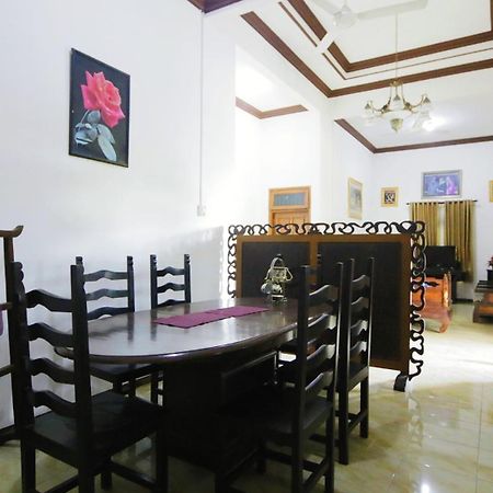 Alista Otel Bondowoso Dış mekan fotoğraf
